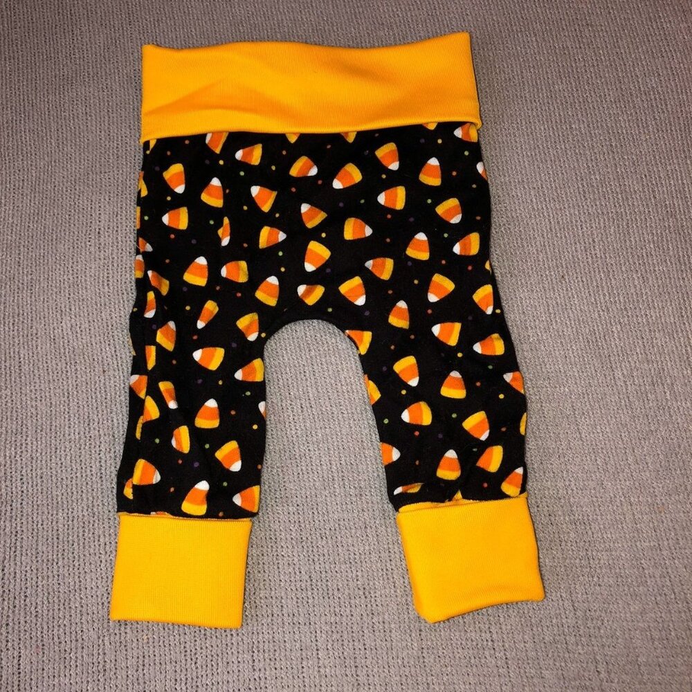 Halloween Candy Corn Maxaloones